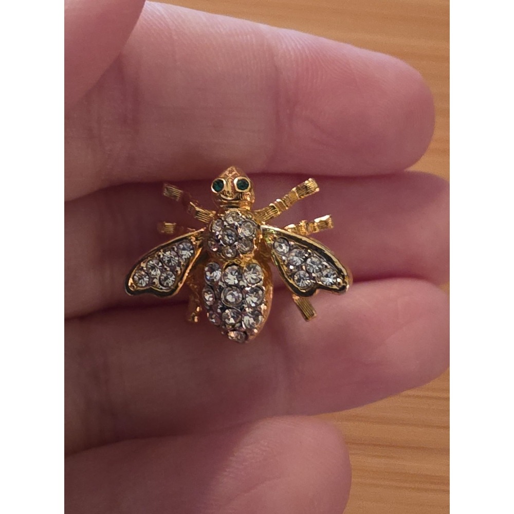 VINTAGE JOAN RIVERS GOLD JEWELED BEE  PIN BROOCH